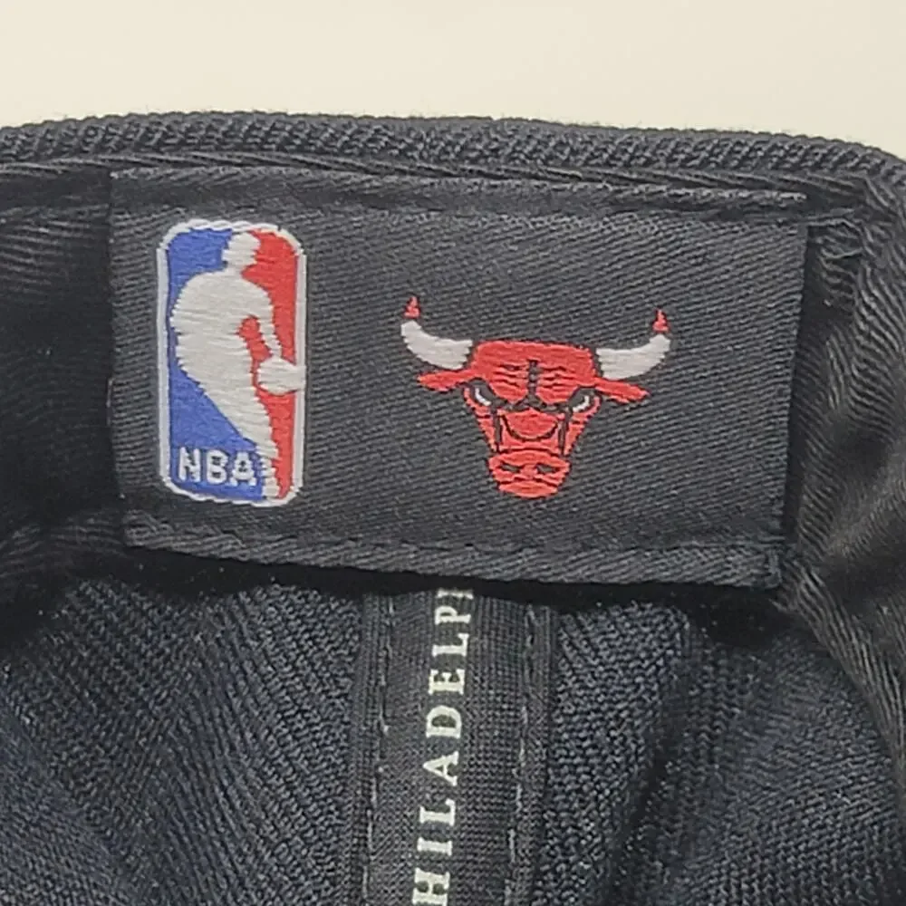 🆕 Mitchell & Ness NBA Chicago Bulls The Wave Snapback Hat Black Gray